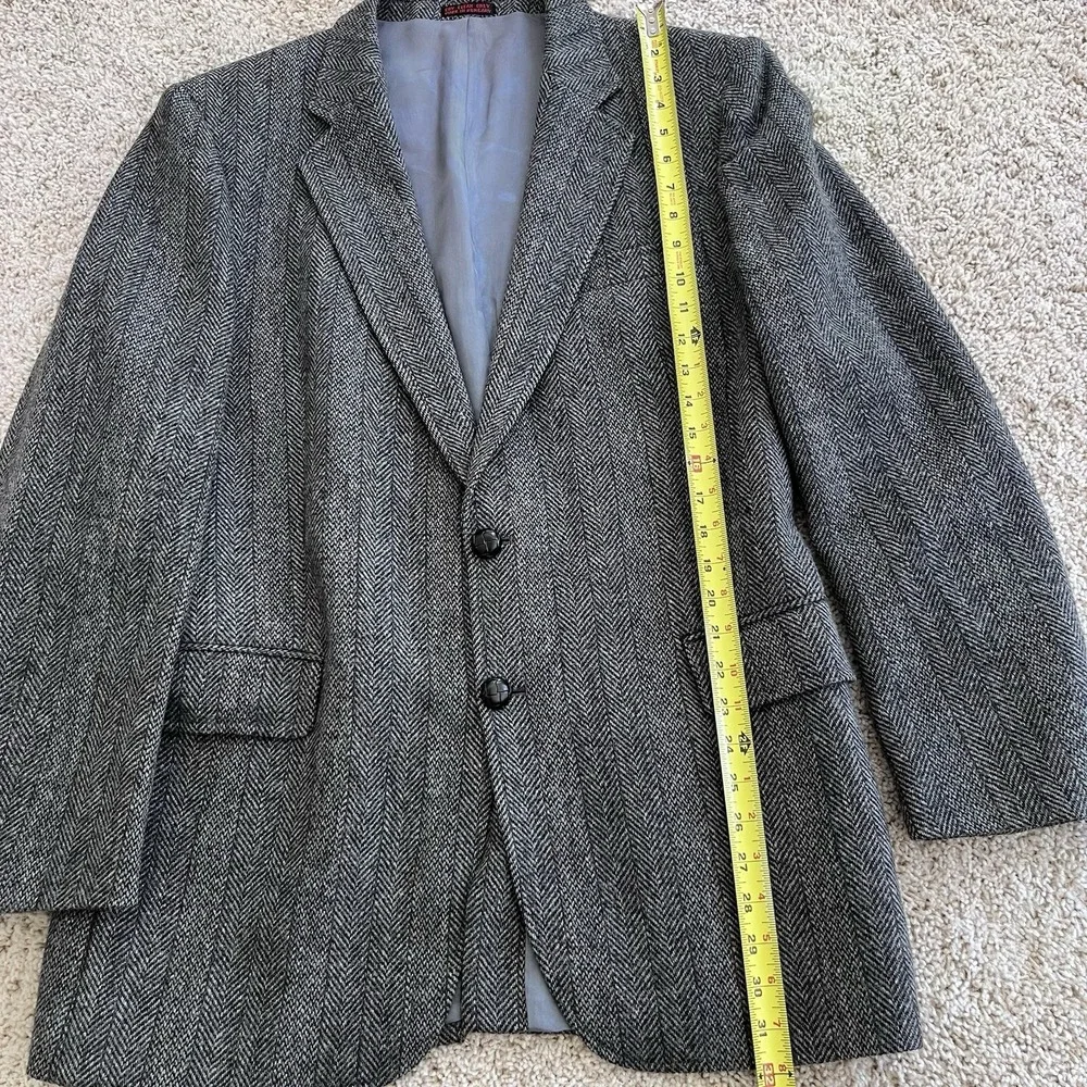 Mens Tweed Blazer Sport Coat Size 40L Wool Herringbone Gray Vintage Two Button